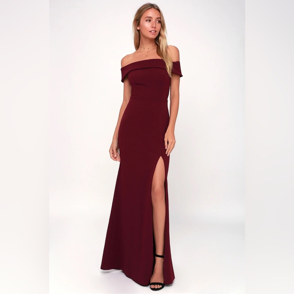 Aveline Burgundy Off-the-Shoulder Maxi Dress - Medium